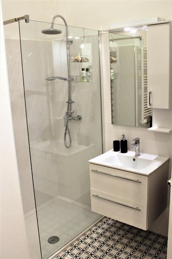 Csilla Home Apartman 미슈콜츠 외부 사진